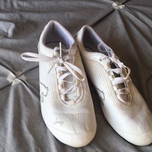 White Puma Tennis Shoes